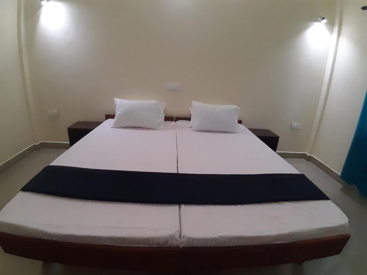 Shamrock Inn Kochi エクステリア 写真
